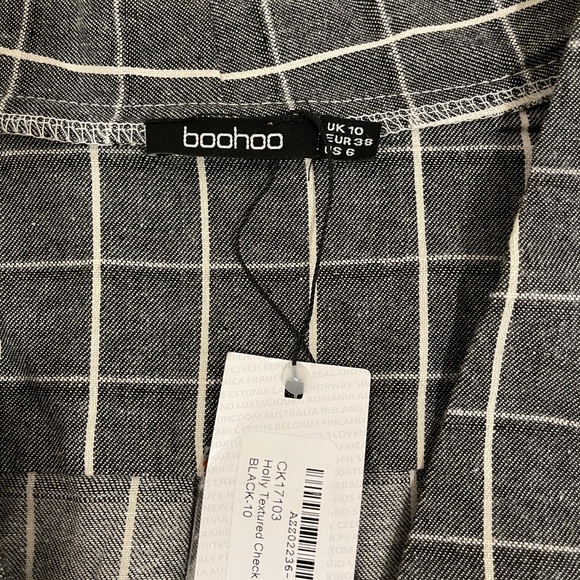 Boohoo gray and white quarter/long sleeve romper - Picture 3 of 4